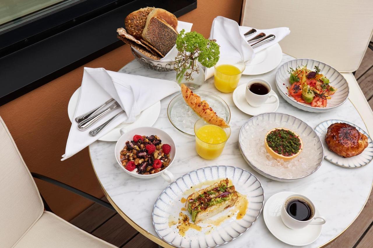 Villa Dagmar Estocolmo Exterior foto A breakfast at the Mandarin Oriental, Munich